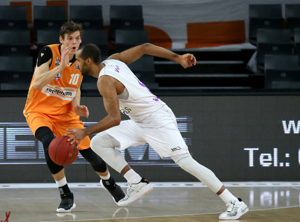 也在围棋界 也在围棋界