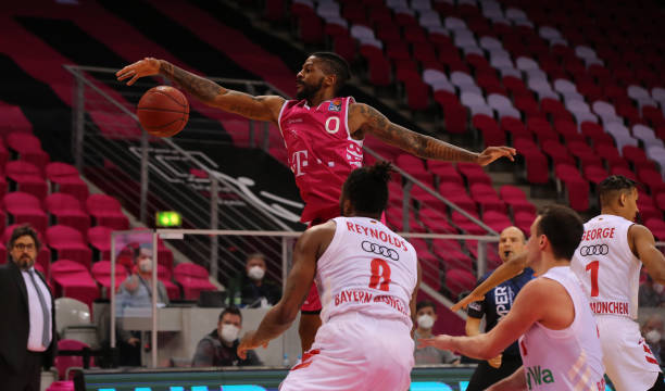 轻球员们的 轻球员们的