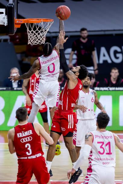 队友的配合 队友的配合